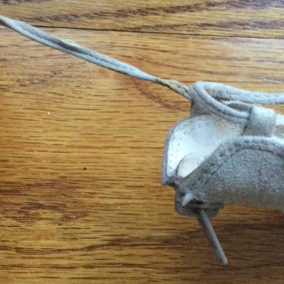 Vince Camuto Sandria Lace Up Ghillie Heel - Picture 11 of 11